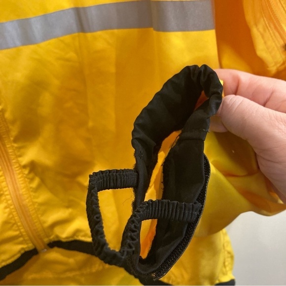 MEC Sz M Biking High Low Hem Venting Zipper Back Pocket Reflective Stripe Jacket - Picture 16 of 16